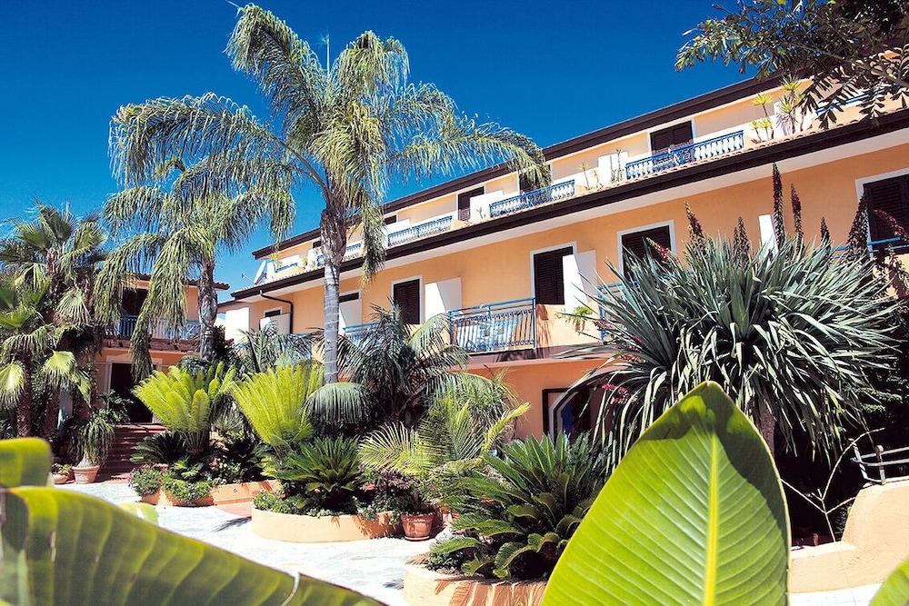 Residence Esmeraldo Capo Vaticano Luaran gambar